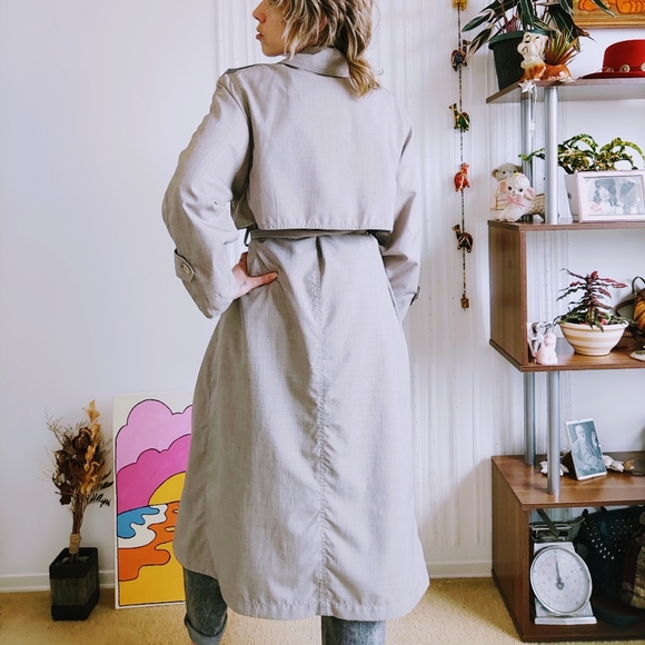 Vintage Button up + belted trench coat - Picture 3 of 13